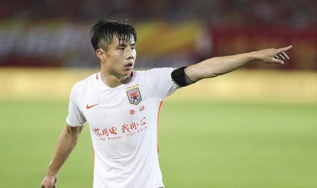 英雄联盟S15投注官网-泰山9将缺席二队配置出战海港 5cm拉伤困扰蒿俊闵