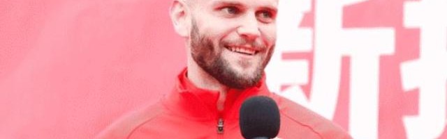 英雄联盟S15投注官网-海港新援后卫：中超有很多优秀前锋 但有信心防住