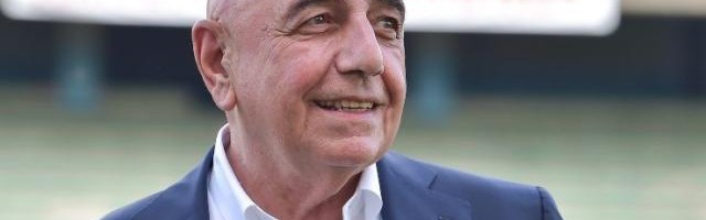 英雄联盟S15投注官网-民间捐赠助力抗疫 “篮球场重症部”救了加利亚尼